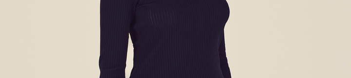 MONIKA TURTLENECK