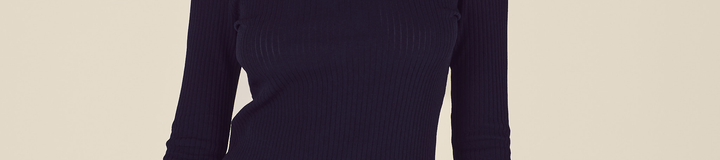 MONIKA TURTLENECK